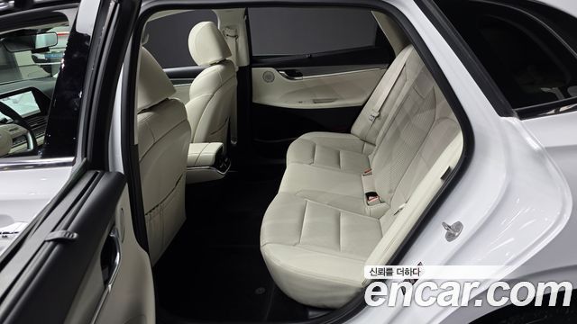 Hyundai Grandeur 2023 — photo 16