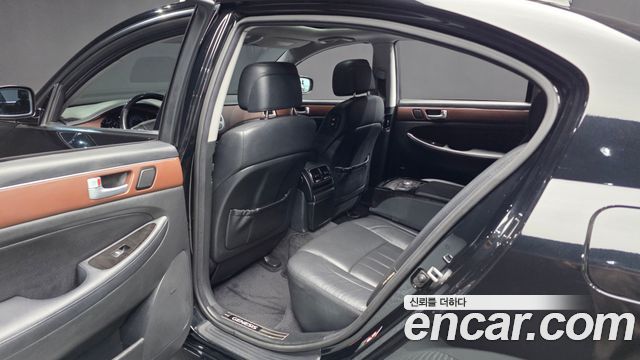 Hyundai Genesis 2014 — photo 16