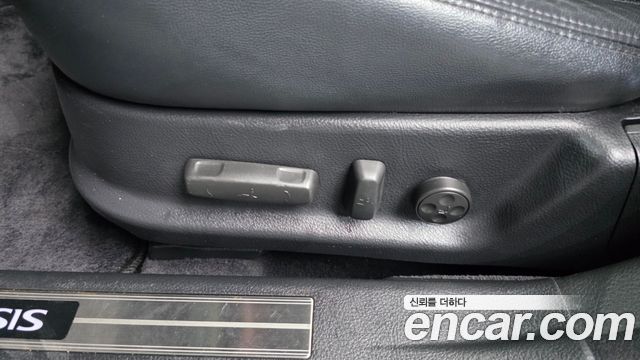 Hyundai Genesis 2014 — photo 31