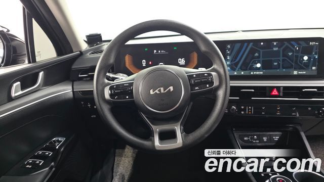 Kia K5 2024 — photo 12