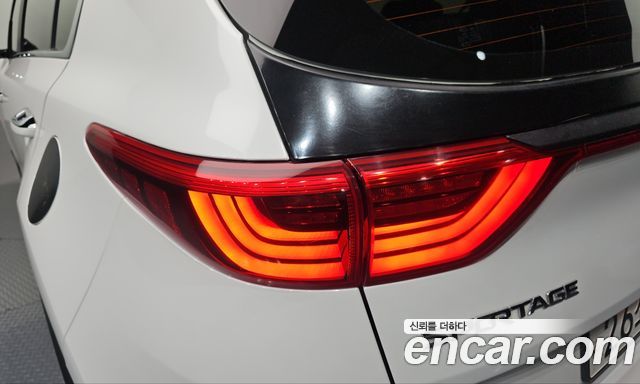 Kia Sportage 2016 — photo 9