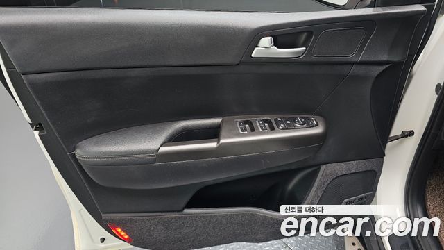 Kia Sportage 2016 — photo 14