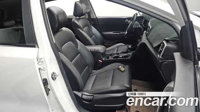 Kia Sportage 2016 — photo 16