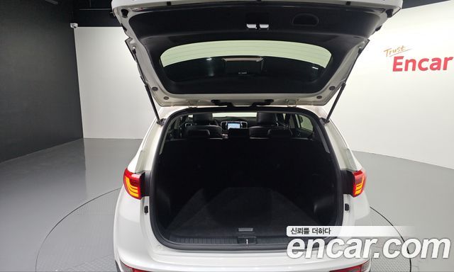Kia Sportage 2016 — photo 34