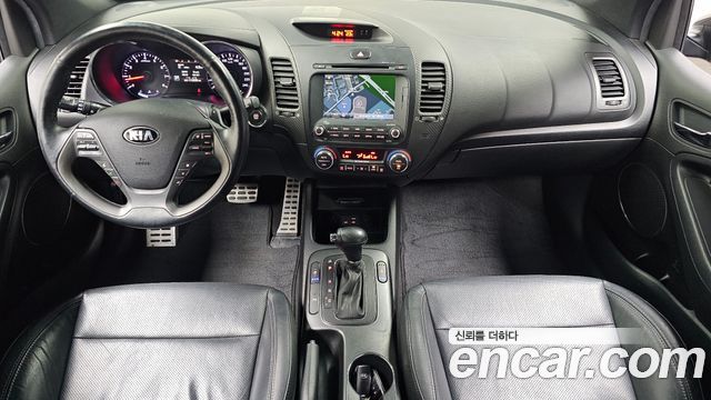 Kia K3 2015 — photo 10