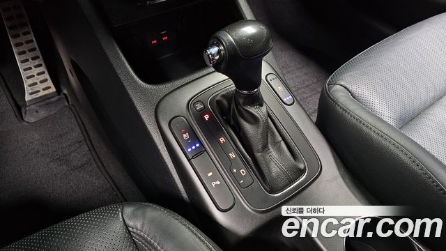 Kia K3 2015 — photo 12