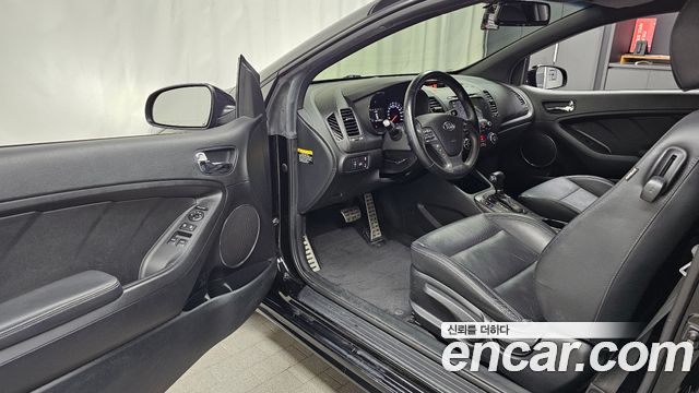 Kia K3 2015 — photo 13
