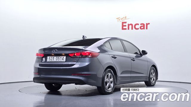 Hyundai AVANTE 2017 — photo 2
