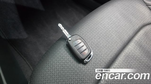 Hyundai AVANTE 2017 — photo 16