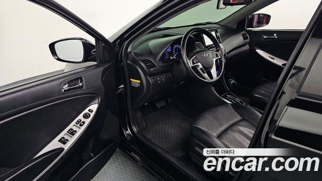 Hyundai Accent 2014 — photo 13