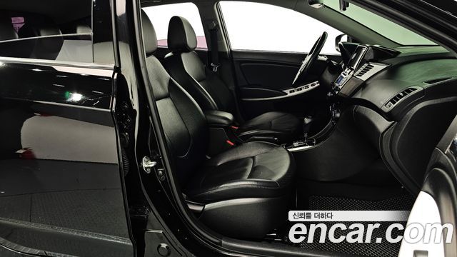 Hyundai Accent 2014 — photo 17