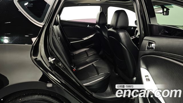 Hyundai Accent 2014 — photo 18