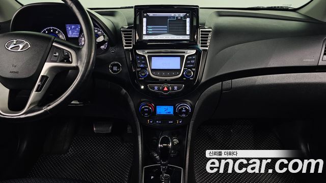 Hyundai Accent 2014 — photo 20