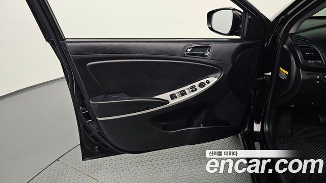 Hyundai Accent 2014 — photo 14
