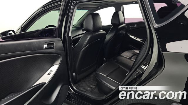Hyundai Accent 2014 — photo 16