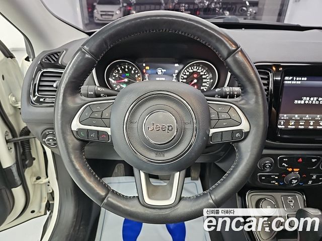 Jeep Compass 2019 — photo 9