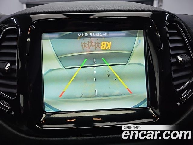 Jeep Compass 2019 — photo 15