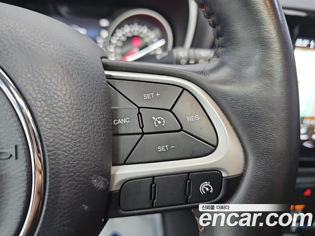 Jeep Compass 2019 — photo 17