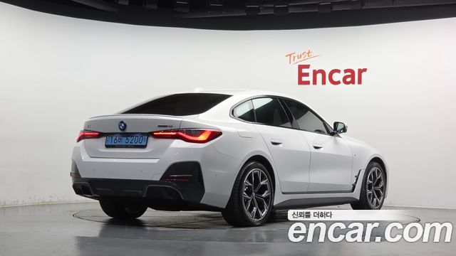 BMW i4 2023 — photo 2