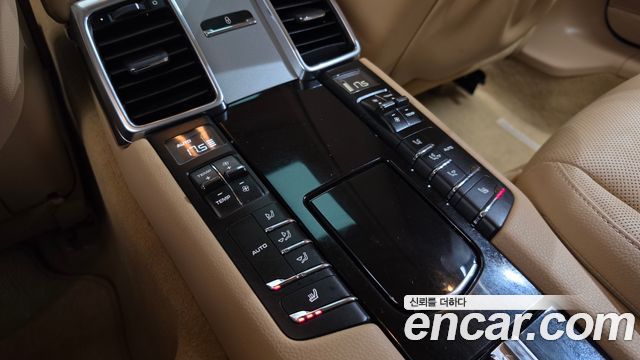 Porsche Panamera 2014 — photo 19