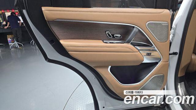 Land Rover Range Rover 2023 — photo 14