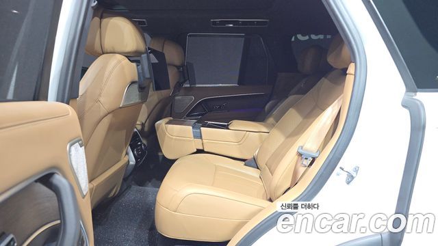 Land Rover Range Rover 2023 — photo 16