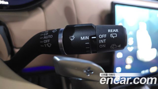 Land Rover Range Rover 2023 — photo 30