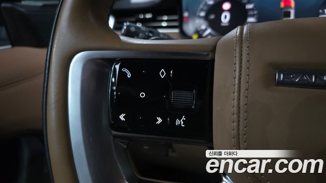 Land Rover Range Rover 2023 — photo 31