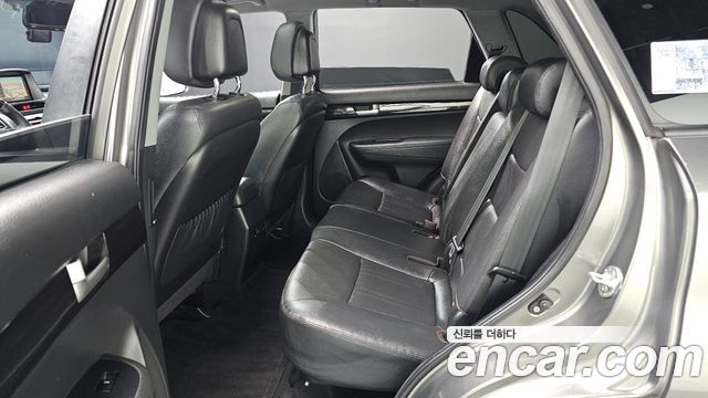 Kia Sorento 2012 — photo 18