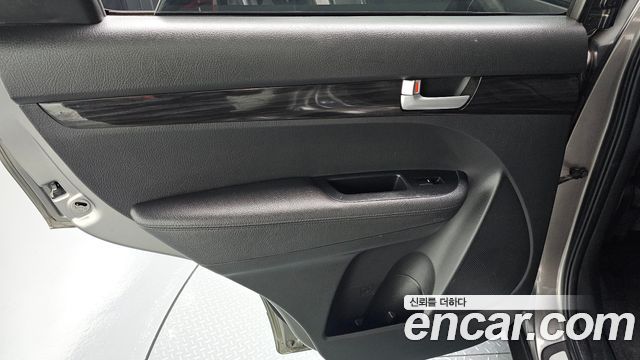 Kia Sorento 2012 — photo 15