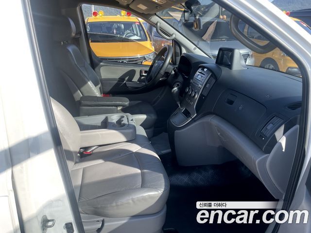 Hyundai Starex 2014 — photo 17