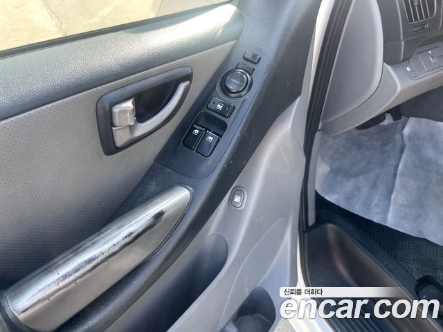 Hyundai Starex 2014 — photo 18