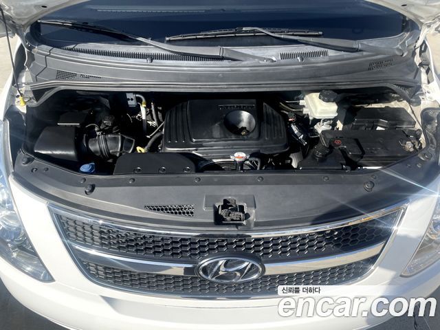 Hyundai Starex 2014 — photo 19