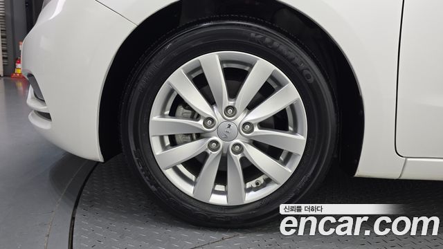 Kia K3 2015 — photo 5