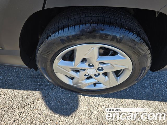 Hyundai Kona 2023 — photo 8