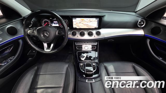 Mercedes-Benz E-Class 2017 — photo 7