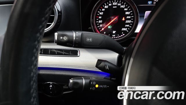 Mercedes-Benz E-Class 2017 — photo 13