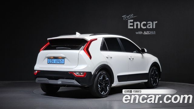 Kia Niro 2023 — photo 2