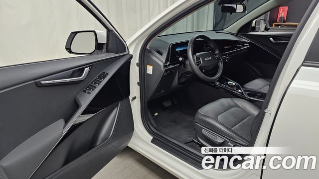Kia Niro 2023 — photo 13