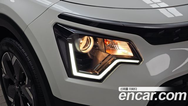 Kia Niro 2023 — photo 8