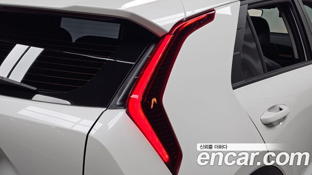 Kia Niro 2023 — photo 9