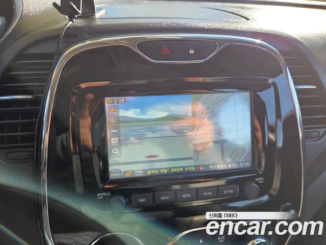 Renault Korea QM3 2016 — photo 12