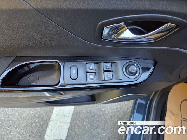 Renault Korea QM3 2016 — photo 17