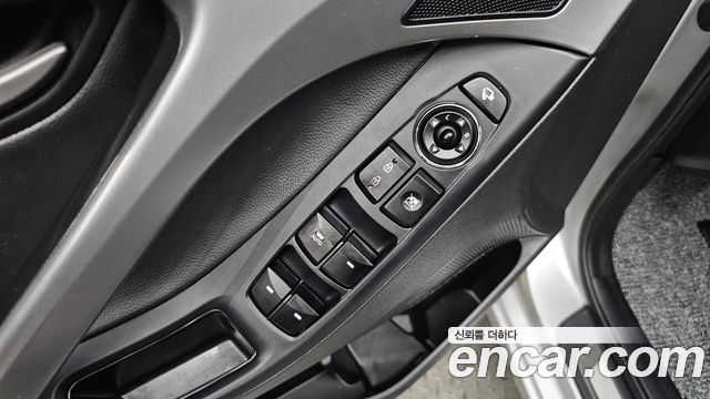 Hyundai AVANTE 2015 — photo 12