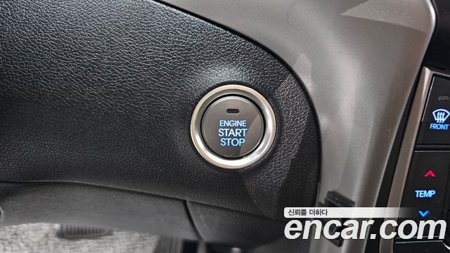 Hyundai AVANTE 2015 — photo 19
