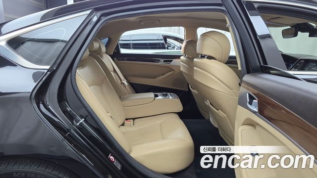 Genesis G80 2018 — photo 12