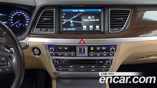 Genesis G80 2018 — photo 14