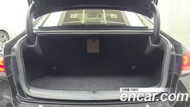 Genesis G80 2018 — photo 20