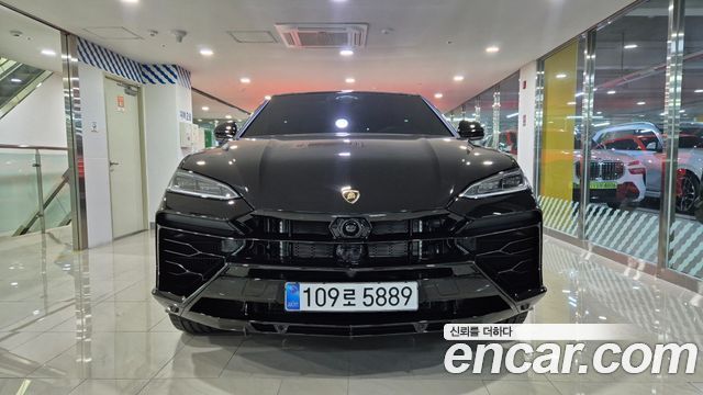 Lamborghini Urus 2026 — photo 3