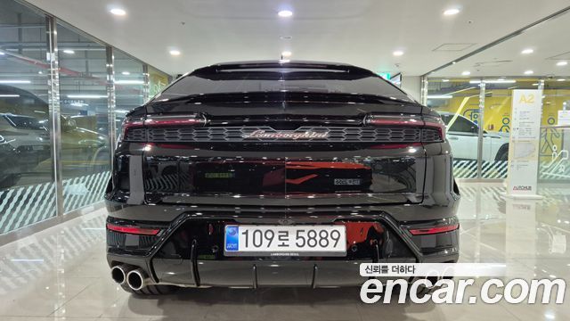 Lamborghini Urus 2026 — photo 5